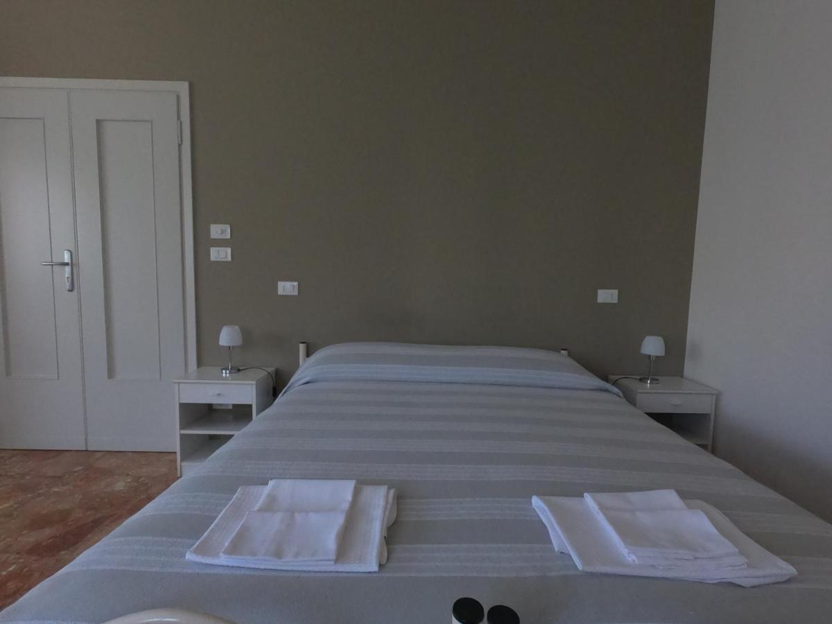 Gardenia Guest House Forlì Extérieur photo