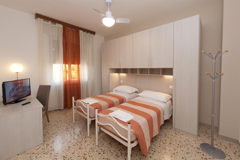 Gardenia Guest House Forlì Extérieur photo