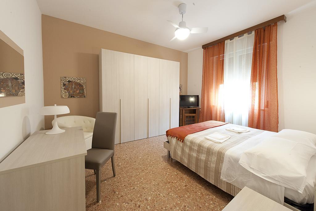 Gardenia Guest House Forlì Extérieur photo